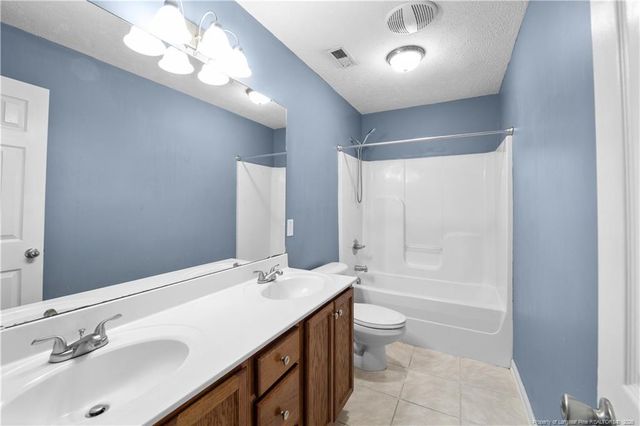 2914 Flowering Bradford Way, Fayetteville, NC 28306