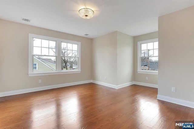 582 Green Valley Road, Paramus, NJ 07652