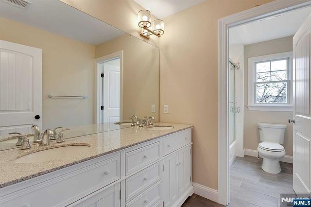 582 Green Valley Road, Paramus, NJ 07652