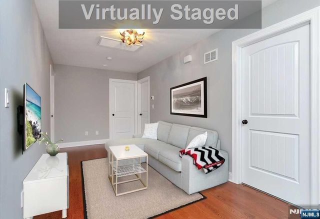 582 Green Valley Road, Paramus, NJ 07652