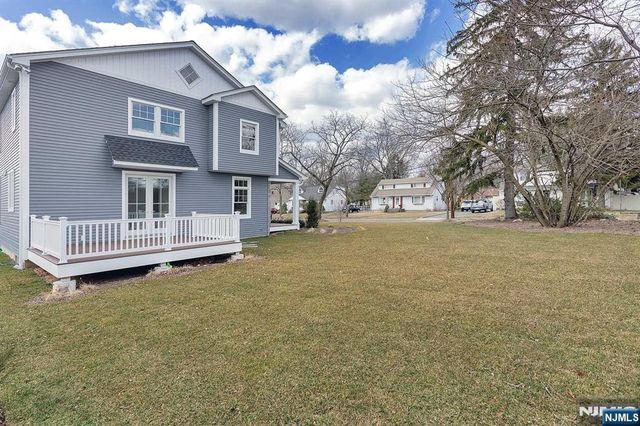 582 Green Valley Road, Paramus, NJ 07652