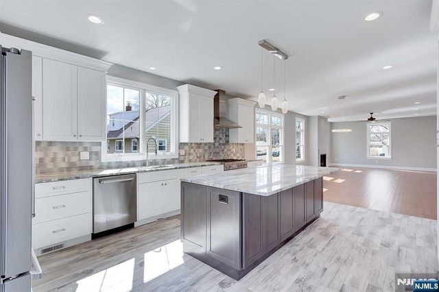 582 Green Valley Road, Paramus, NJ 07652