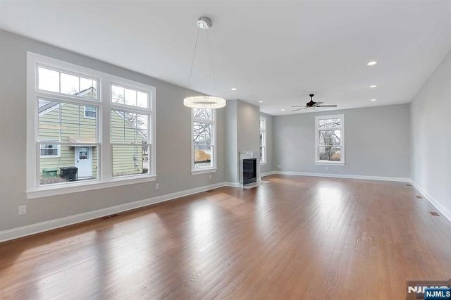 582 Green Valley Road, Paramus, NJ 07652
