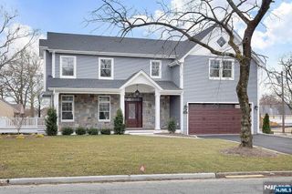 582 Green Valley Road, Paramus, NJ 07652