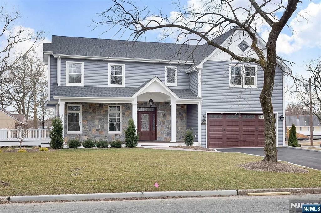 582 Green Valley Road, Paramus, NJ 07652