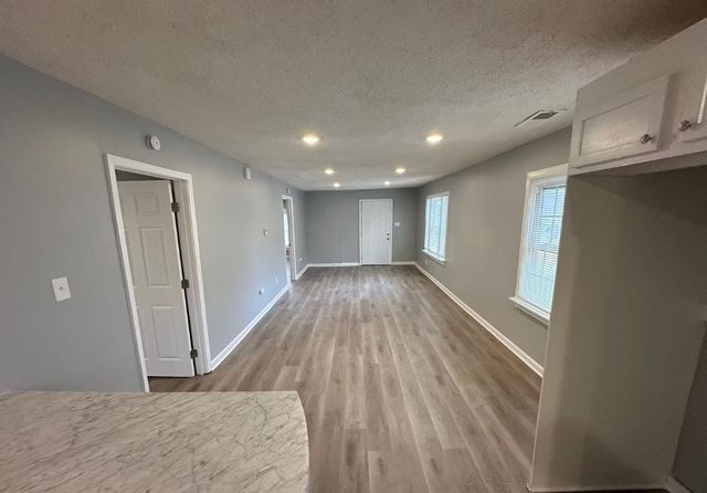 2974 WAVERLY AVE, Memphis, TN 38111