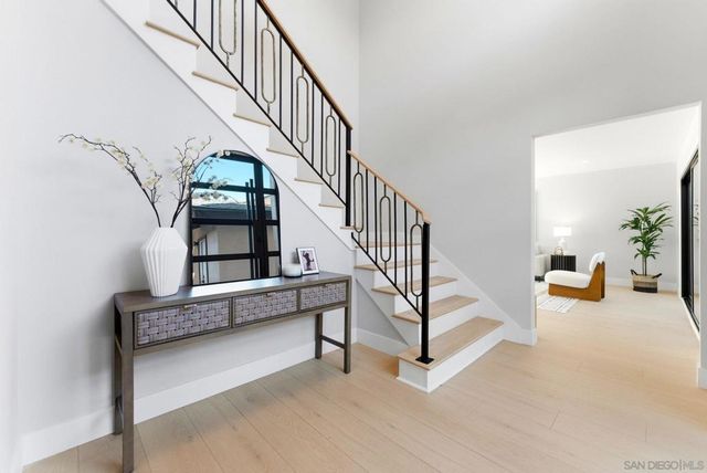 6016 Wenrich Pl, San Diego, CA 92120