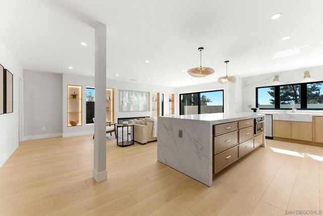 6016 Wenrich Pl, San Diego, CA 92120