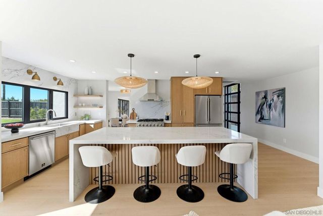 6016 Wenrich Pl, San Diego, CA 92120