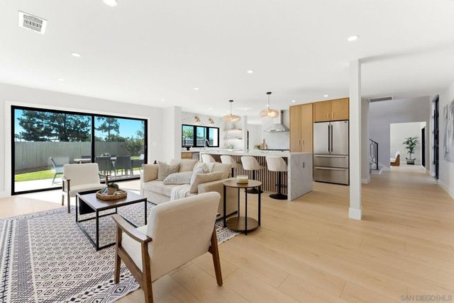 6016 Wenrich Pl, San Diego, CA 92120