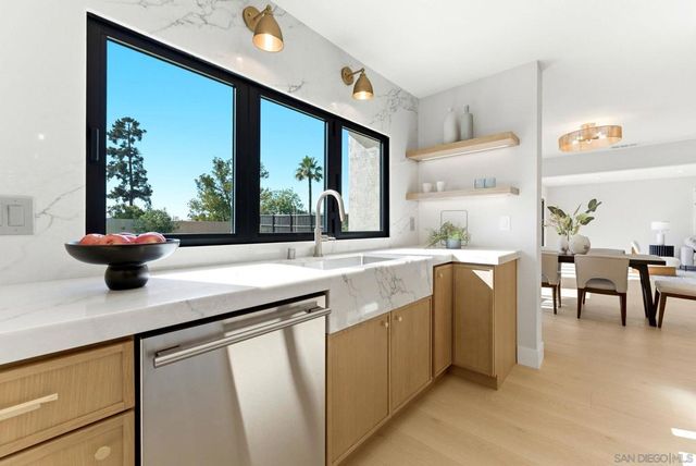 6016 Wenrich Pl, San Diego, CA 92120