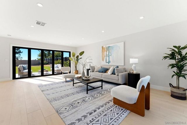 6016 Wenrich Pl, San Diego, CA 92120
