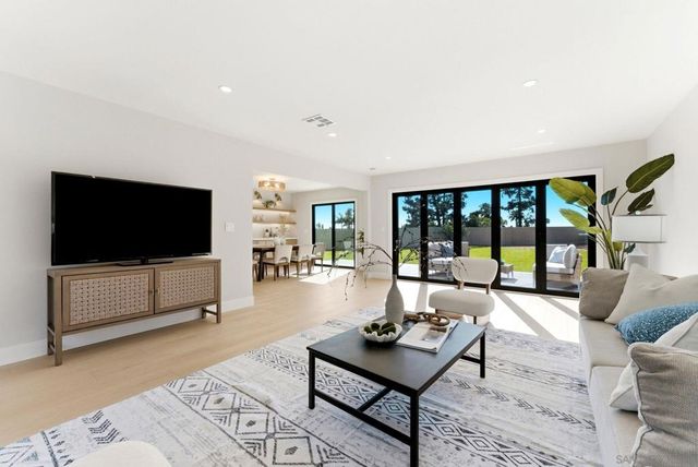 6016 Wenrich Pl, San Diego, CA 92120