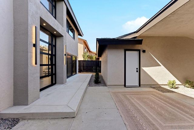 6016 Wenrich Pl, San Diego, CA 92120