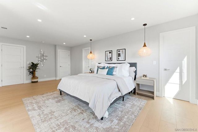 6016 Wenrich Pl, San Diego, CA 92120