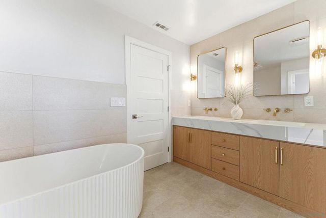 6016 Wenrich Pl, San Diego, CA 92120