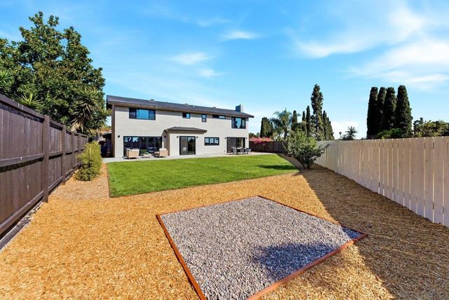 6016 Wenrich Pl, San Diego, CA 92120