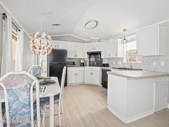 417 Peace Lane, Melbourne Beach, FL 32951