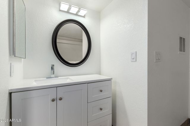 1215 E LEMON Street 208, Tempe, AZ 85281