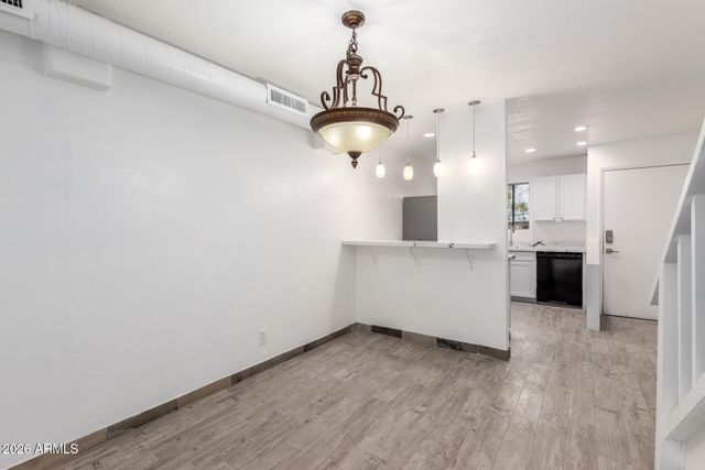 1215 E LEMON Street 208, Tempe, AZ 85281