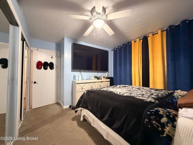 6009 Emmalee Dr, Louisville, KY 40219