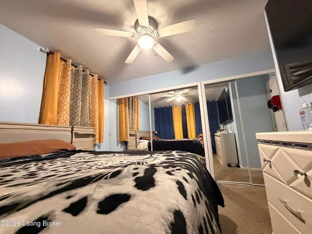 6009 Emmalee Dr, Louisville, KY 40219