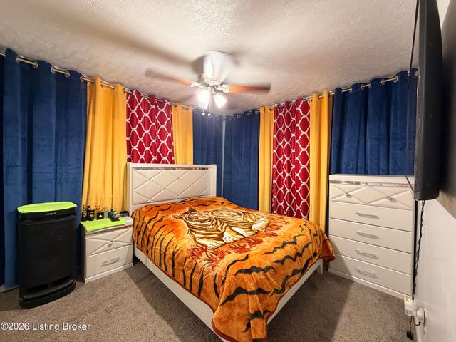 6009 Emmalee Dr, Louisville, KY 40219