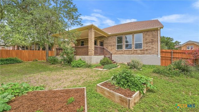 201 Sky Springs Pass, San Marcos, TX 78666