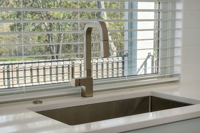 208 N Glengary Drive, Nixa, MO 65714