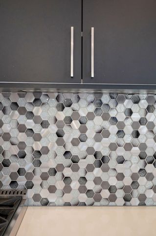 208 N Glengary Drive, Nixa, MO 65714