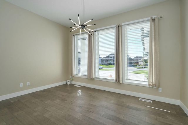 208 N Glengary Drive, Nixa, MO 65714