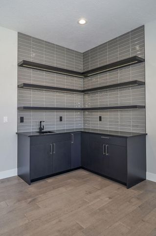 208 N Glengary Drive, Nixa, MO 65714