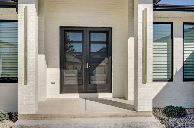 208 N Glengary Drive, Nixa, MO 65714