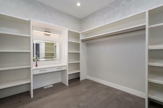 208 N Glengary Drive, Nixa, MO 65714