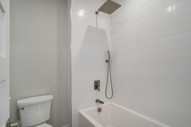 208 N Glengary Drive, Nixa, MO 65714