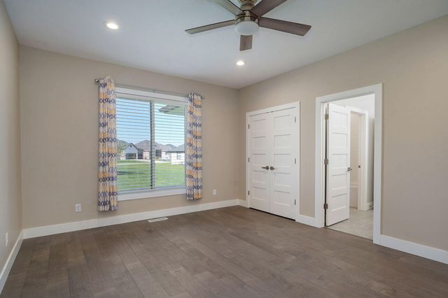 208 N Glengary Drive, Nixa, MO 65714