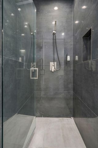 208 N Glengary Drive, Nixa, MO 65714