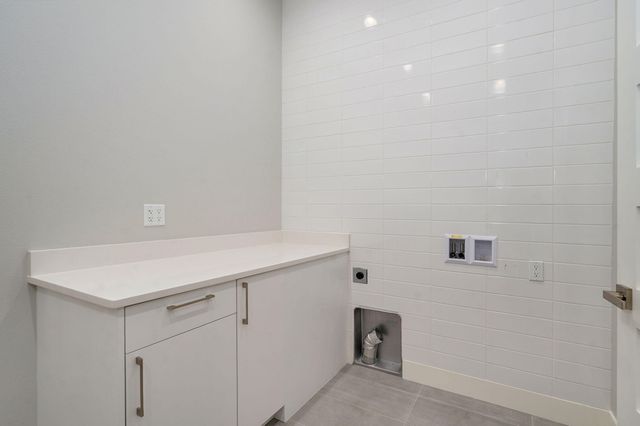 208 N Glengary Drive, Nixa, MO 65714