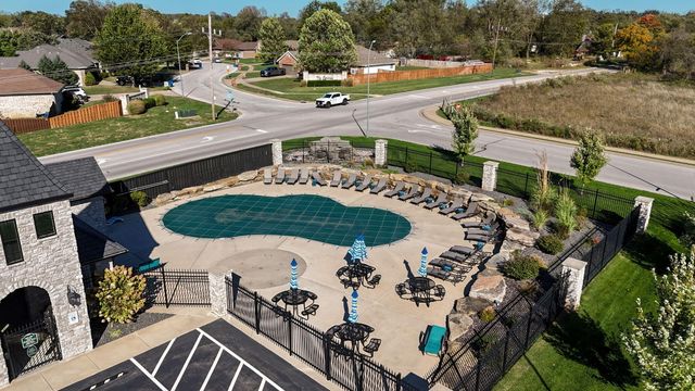 208 N Glengary Drive, Nixa, MO 65714