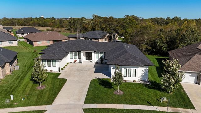 208 N Glengary Drive, Nixa, MO 65714