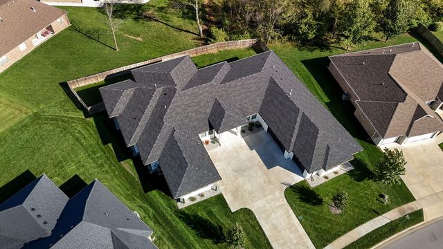 208 N Glengary Drive, Nixa, MO 65714