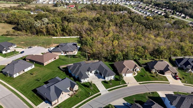 208 N Glengary Drive, Nixa, MO 65714