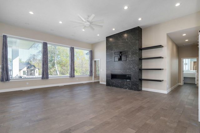 208 N Glengary Drive, Nixa, MO 65714