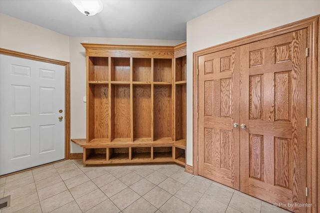 28730 W Harvest Glen Circle, Cary, IL 60013