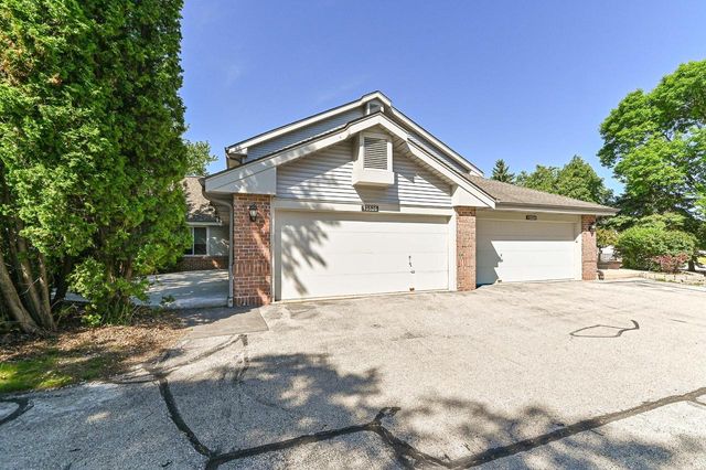 13526 W Fountain COURT, New Berlin, WI 53151