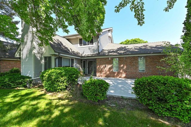 13526 W Fountain COURT, New Berlin, WI 53151