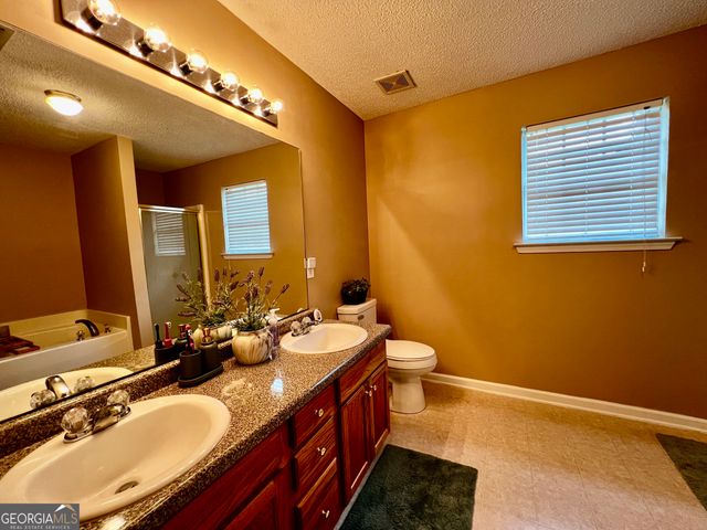 230 Autumn Ridge Court, Gray, GA 31032