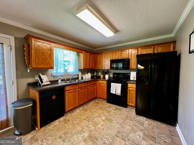 230 Autumn Ridge Court, Gray, GA 31032