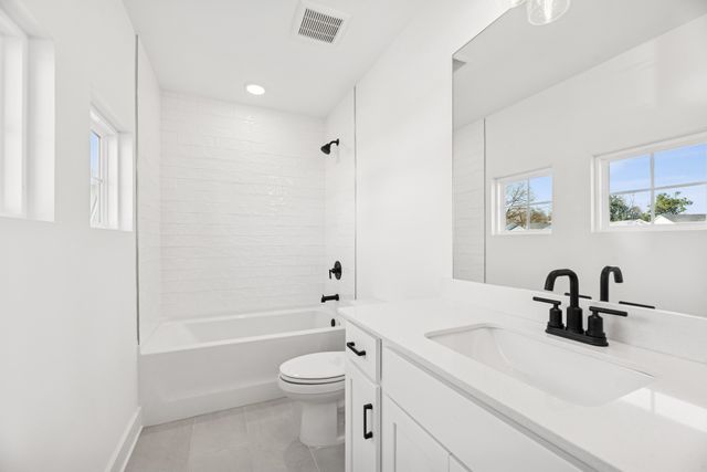 553 Canal Circle, Nashville, TN 37214