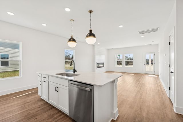 553 Canal Circle, Nashville, TN 37214